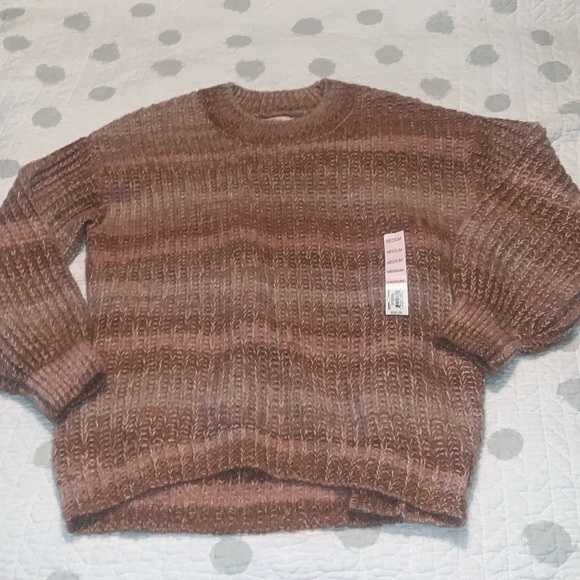 SO Sweaters - NWT slight hi-low hem cozy sweater